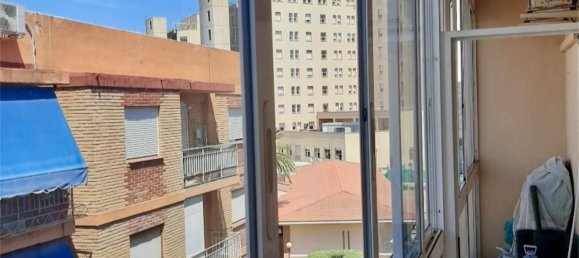 Apartamento de 3 dormitorios en Alicante, Spain No. 190034 19