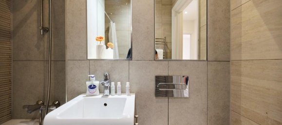 2 bedrooms Apartment in London, United Kingdom No. 6359 8