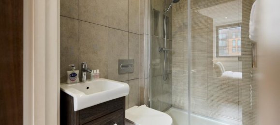 2 bedrooms Apartment in London, United Kingdom No. 6359 16