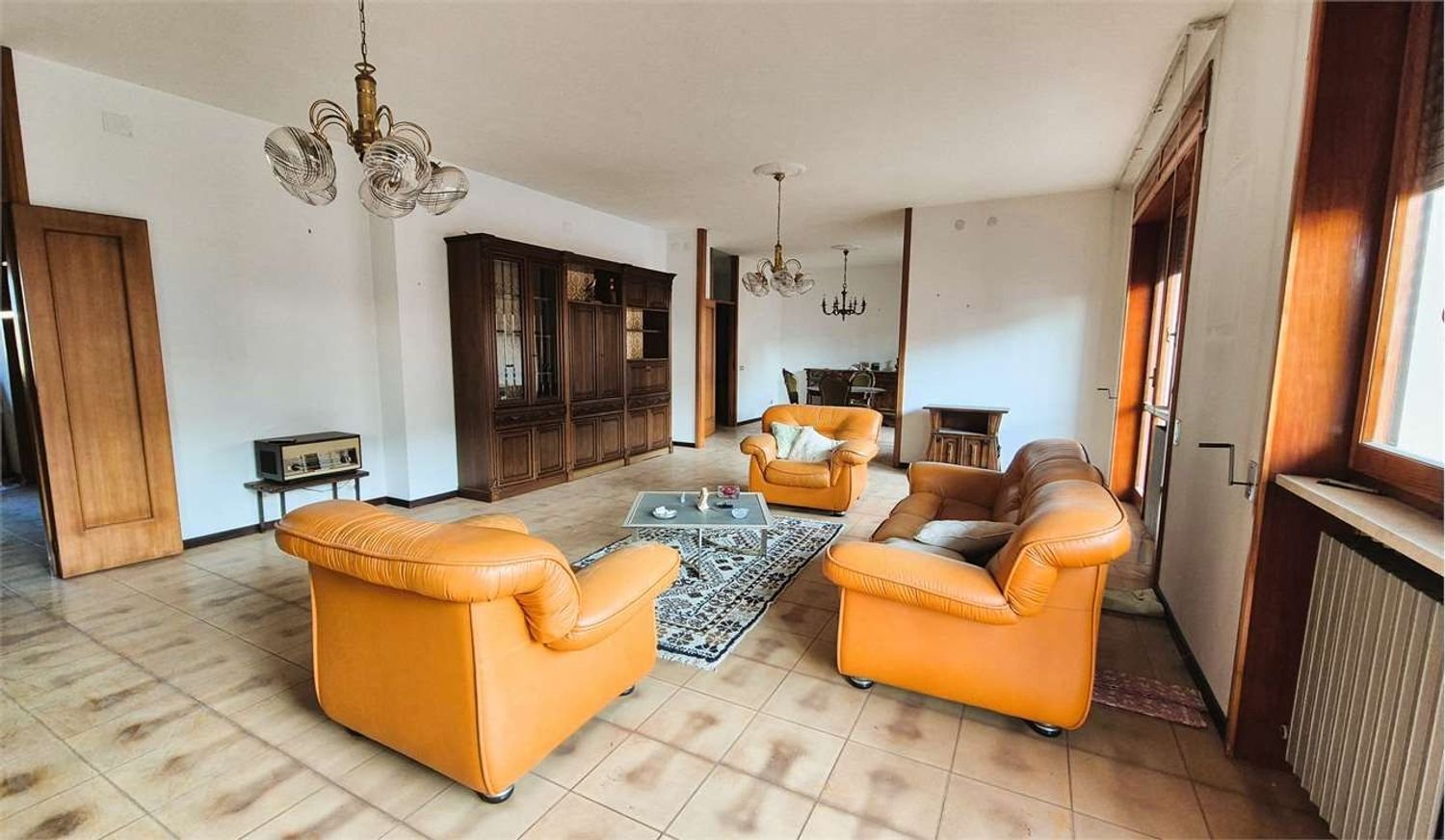 Apartamento de 12 dormitorios en Galatina, Italy No. 369806