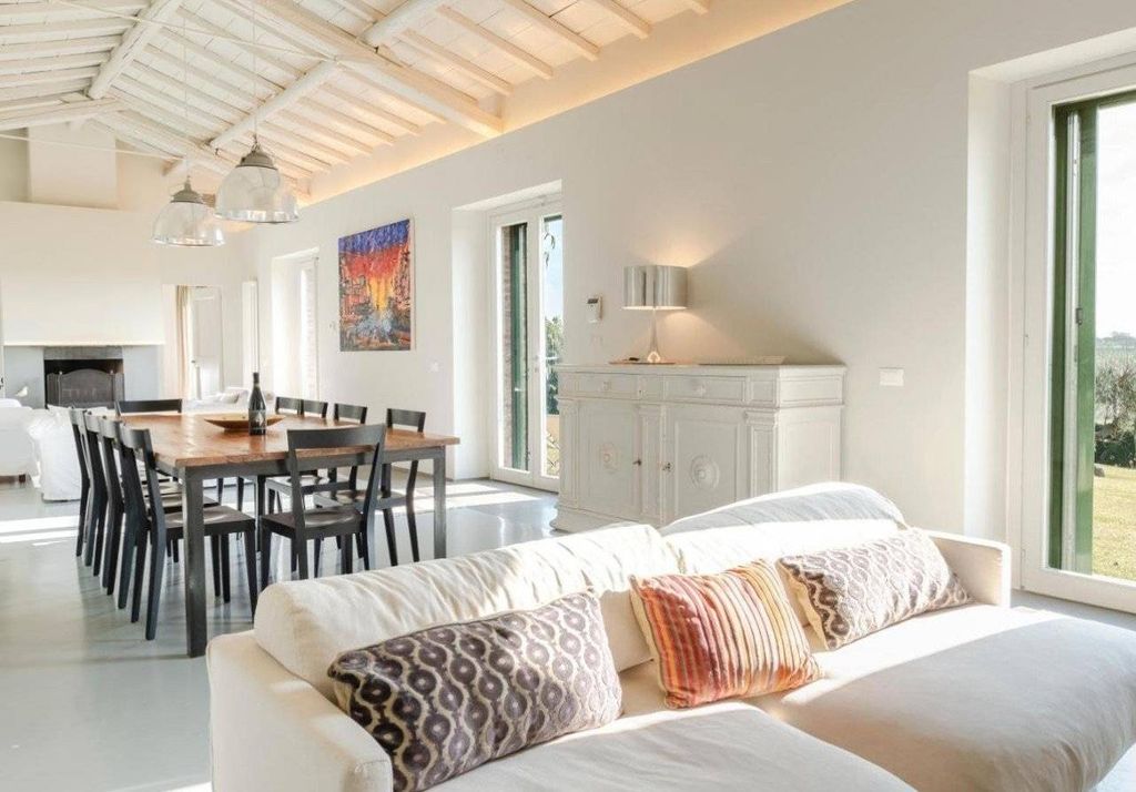 Casa de 3 dormitorios en Cortona, Italy No. 56214