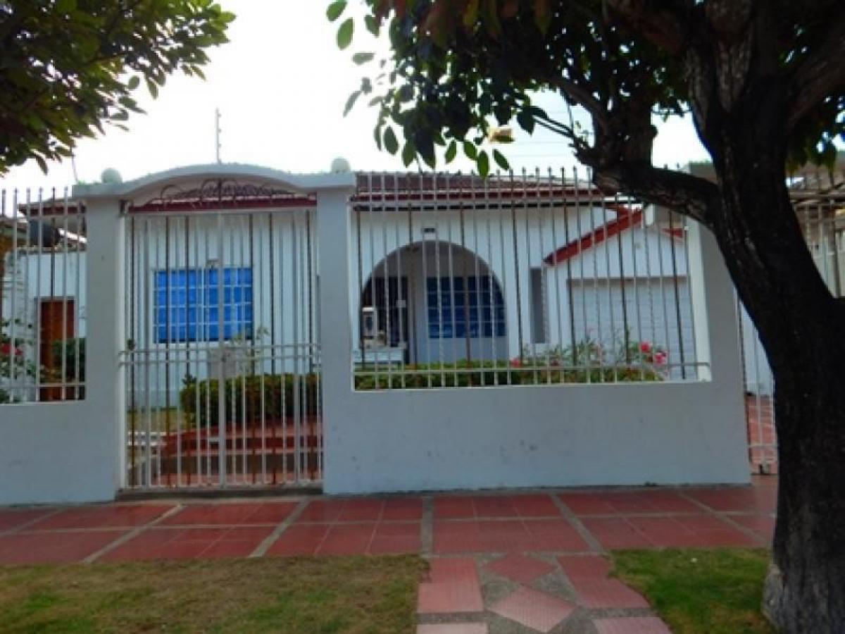 3 bedrooms House in Atlantico, Colombia No. 8413