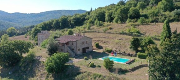 Villa de 6 dormitorios en Cortona, Italy No. 337260 2