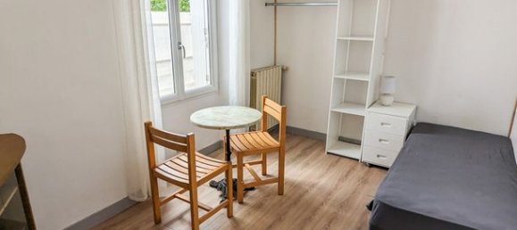 Дом с 19 комнатами в Дё-Севр, Франция № 302986 2