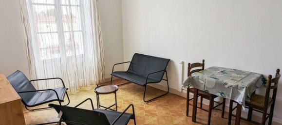 Дом с 19 комнатами в Дё-Севр, Франция № 302986 7