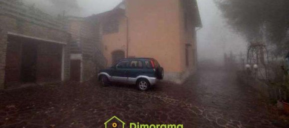 5 bedrooms Apartment in Cantagallo, Italy No. 323726 2