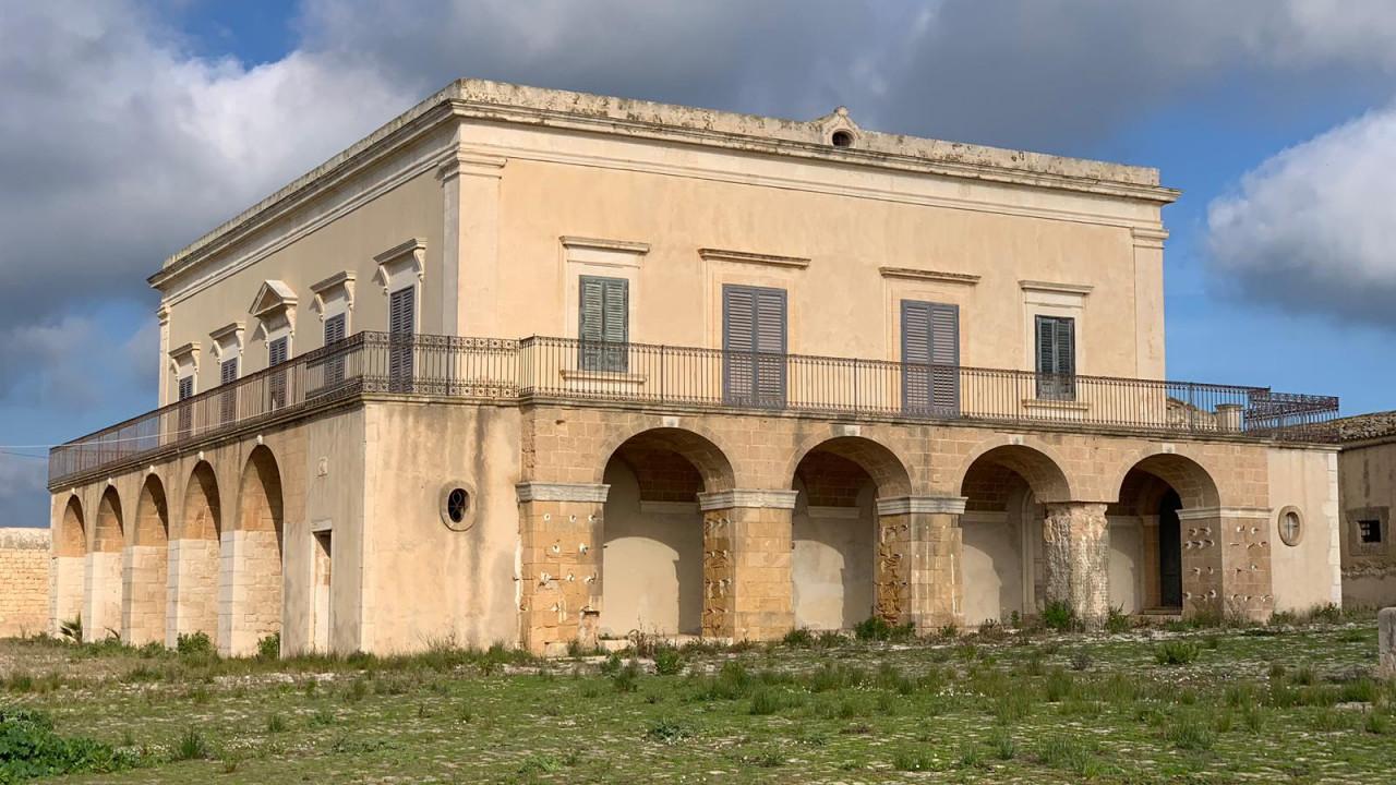 19 rooms Villa in Scicli, Italy No. 233847