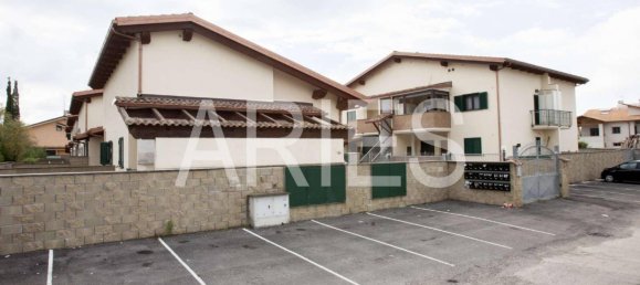 3 Schlafzimmer Wohnung in Rome, Italy, Nr. 177316 2