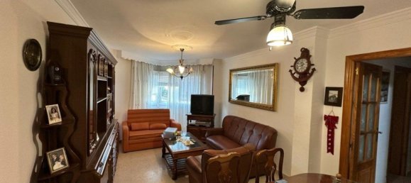 Apartamento de 4 dormitorios en San Luis de Sabinillas, Spain No. 167179 5