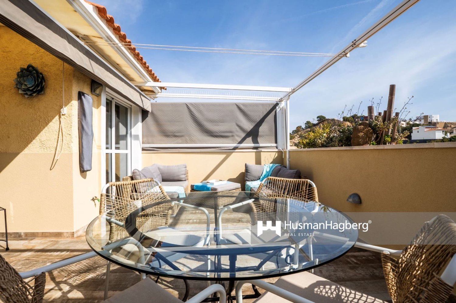 Квартира с 2 спальнями в Аликанте, Испания № 136188