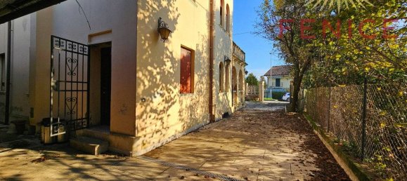 Villa de 5 dormitorios en Cornuda, Italy No. 320599 24