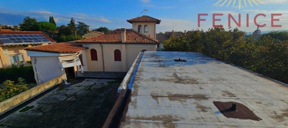 Villa de 5 dormitorios en Cornuda, Italy No. 320599 34