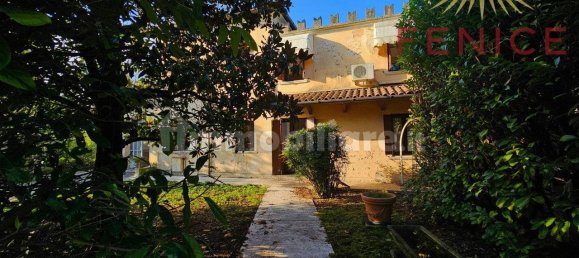 Villa de 5 dormitorios en Cornuda, Italy No. 320599 4