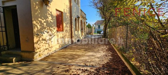 Villa de 5 dormitorios en Cornuda, Italy No. 320599 23