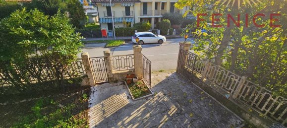 Villa de 5 dormitorios en Cornuda, Italy No. 320599 10