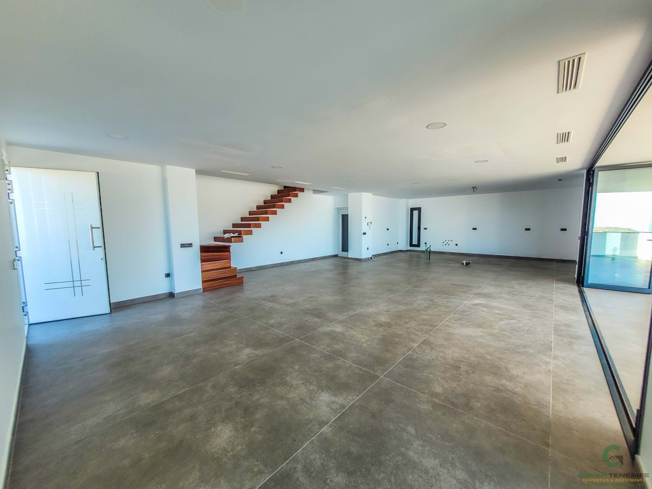 4 bedrooms Villa in Adeje, Spain No. 92730