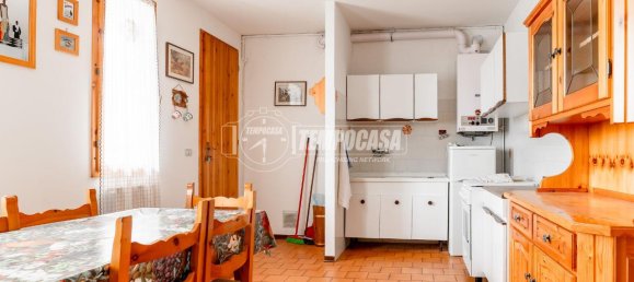 3 rooms Apartment in Zocca, Italy No. 36777 2