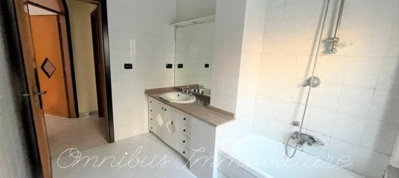 3-salle Appartement à Foggia, Italy No. 175962 16