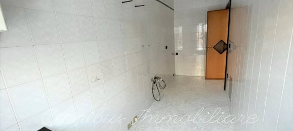 3-salle Appartement à Foggia, Italy No. 175962 8