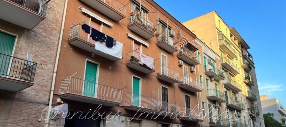 3-salle Appartement à Foggia, Italy No. 175962 2