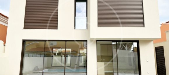 3 bedrooms House in Cascais, Portugal No. 171526 2