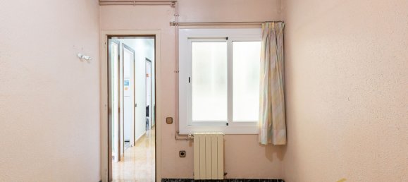 3 bedrooms Apartment in Badalona, Spain No. 133975 10