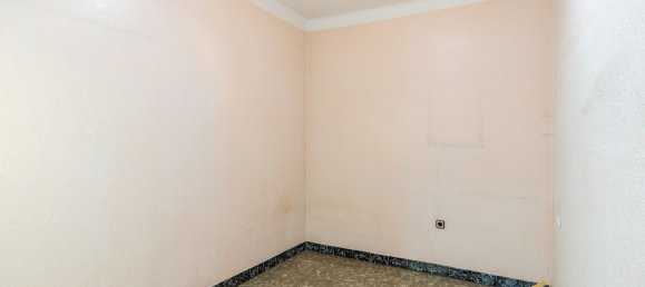 3 bedrooms Apartment in Badalona, Spain No. 133975 8