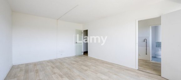 Квартира с 3 комнатами в Лормон, Франция № 279338 2