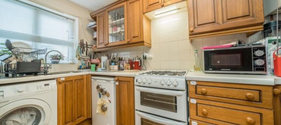 2 Schlafzimmer Haus in Surbiton, United Kingdom, Nr. 10267 8