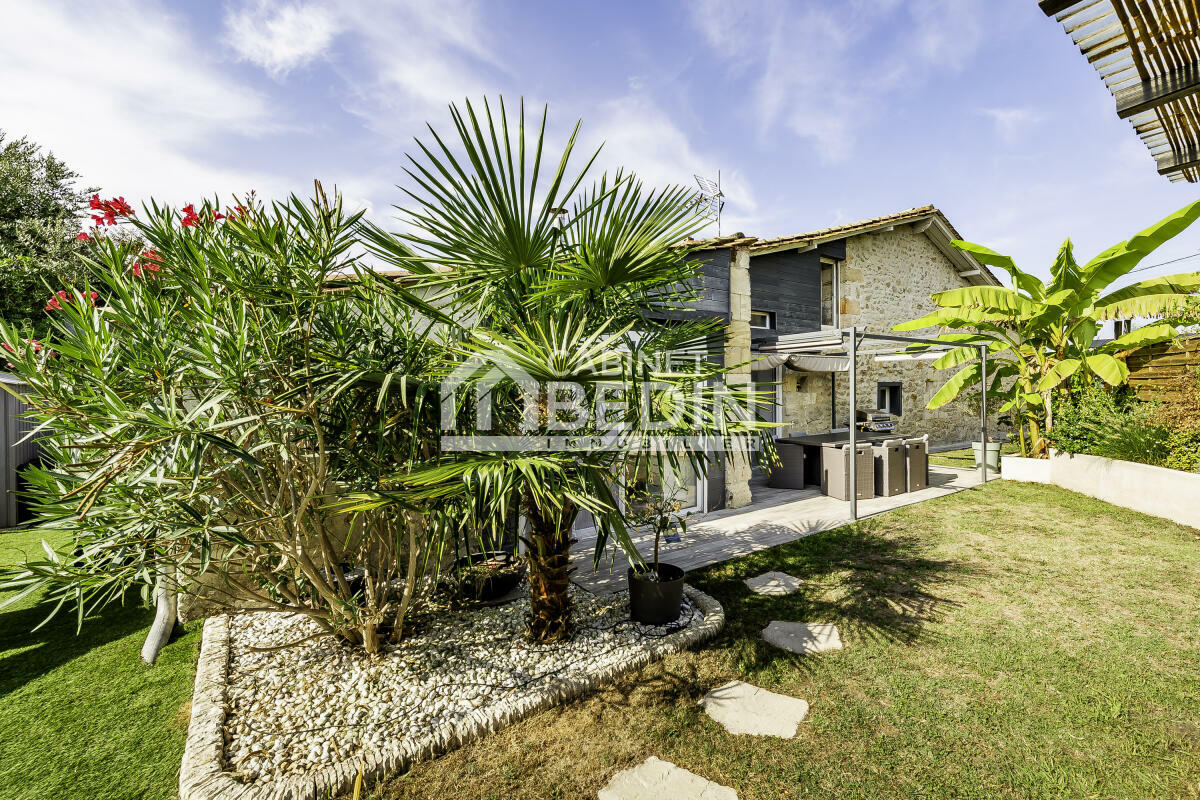 3 chambres Maison à Saint-André-de-Cubzac, France No. 358022