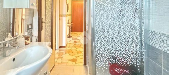 Apartamento de 3 dormitorios en Broni, Italy No. 360883 17