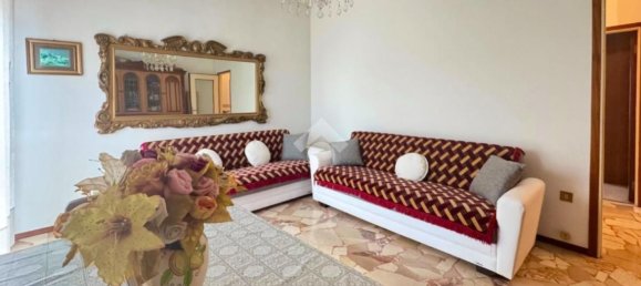 Apartamento de 3 dormitorios en Broni, Italy No. 360883 7