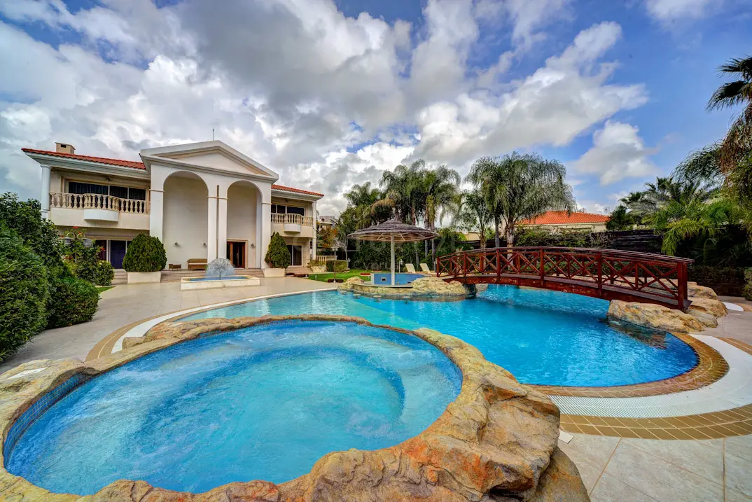 4 غرف نوم فيلا في Agios Tychonas, Cyprus رقم 5422