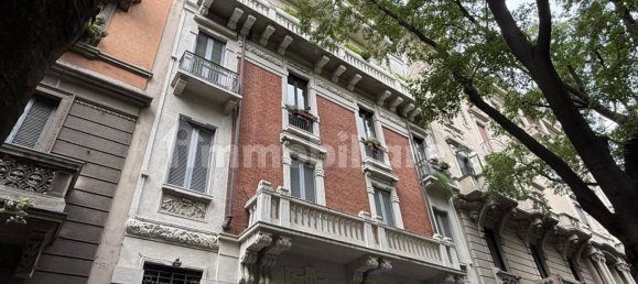 3 bedrooms Apartment in Milan, Italy No. 337492 22