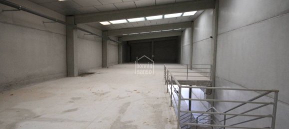 1450m² Commercial property in Mahon, Spain No. 4144 5
