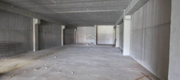 1450m² Commercial property in Mahon, Spain No. 4144 6
