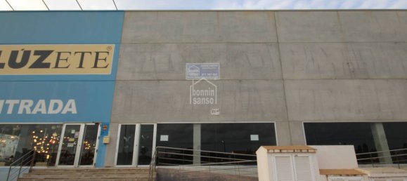 1450m² Commercial property in Mahon, Spain No. 4144 2