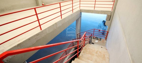 1450m² Commercial property in Mahon, Spain No. 4144 8