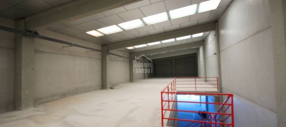 1450m² Commercial property in Mahon, Spain No. 4144 11
