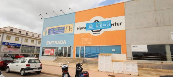 1450m² Commercial property in Mahon, Spain No. 4144 9