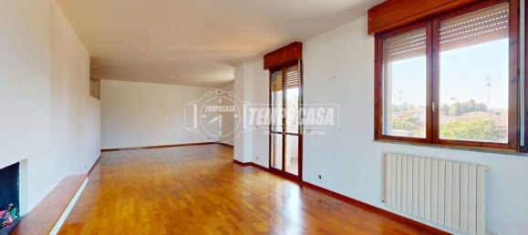 2 bedrooms Apartment in Carpi, Italy No. 378250 4