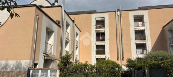 3 rooms Apartment in Giussano, Italy No. 334556 16