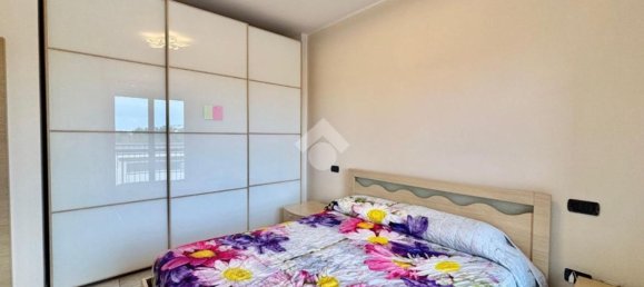 3 rooms Apartment in Giussano, Italy No. 334556 8