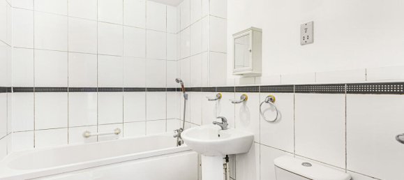 2 bedrooms Apartment in Surrey, United Kingdom No. 8603 5