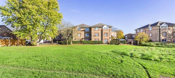 2 bedrooms Apartment in Surrey, United Kingdom No. 8603 10