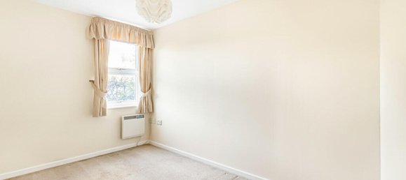 2 bedrooms Apartment in Surrey, United Kingdom No. 8603 7