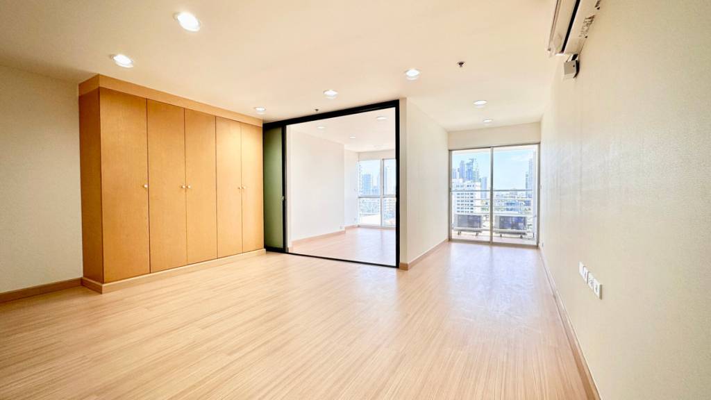 Кондоминиум  с 1 спальней в Пляж Рейли, Таиланд № 72484