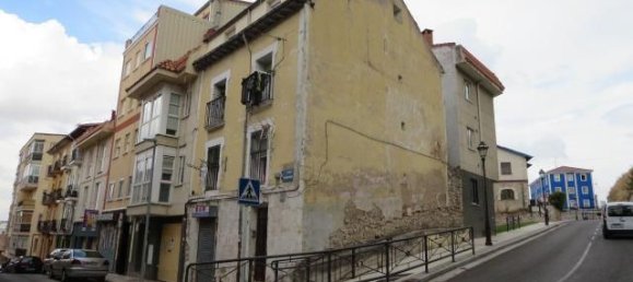 2 bedrooms Penthouse in Burgos, Spain No. 126637 3