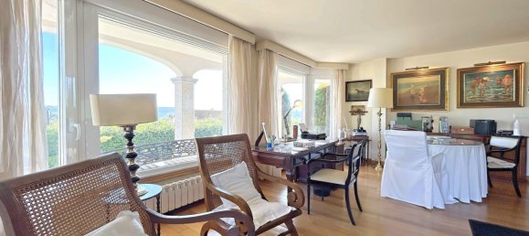 5 bedrooms House in Bergondo, Spain No. 48521 5