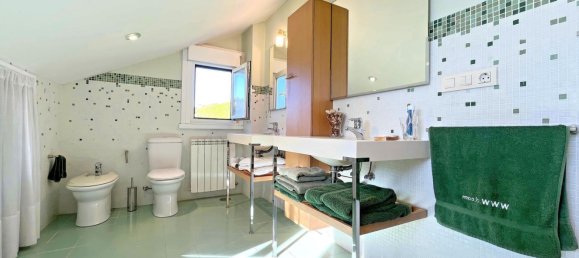 5 bedrooms House in Bergondo, Spain No. 48521 41